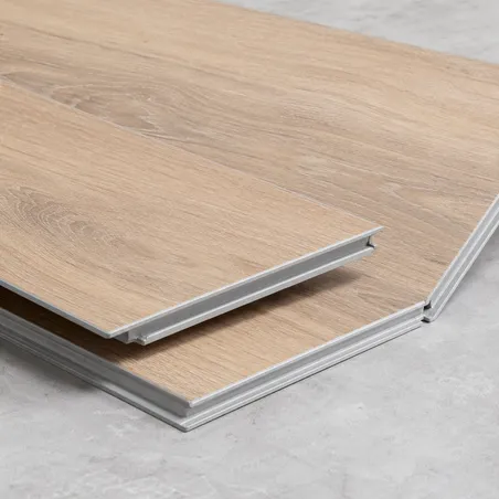 SPC rigid core click-lock flooring plank with wood-look finish